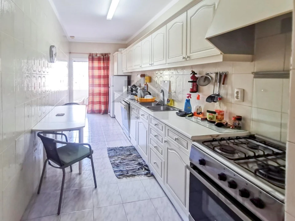 Apartamento T1 para Venda em Alvor Foto 11
