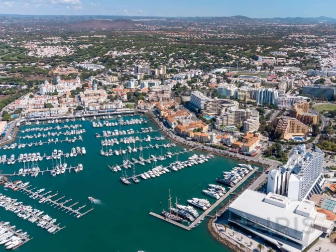 Negócio para Venda em Albufeira e Olhos de Água Foto 13