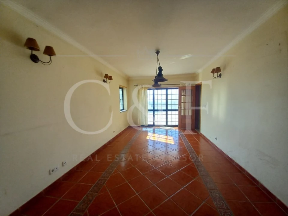 Moradia T4 para Venda em Santo Isidoro Foto 22