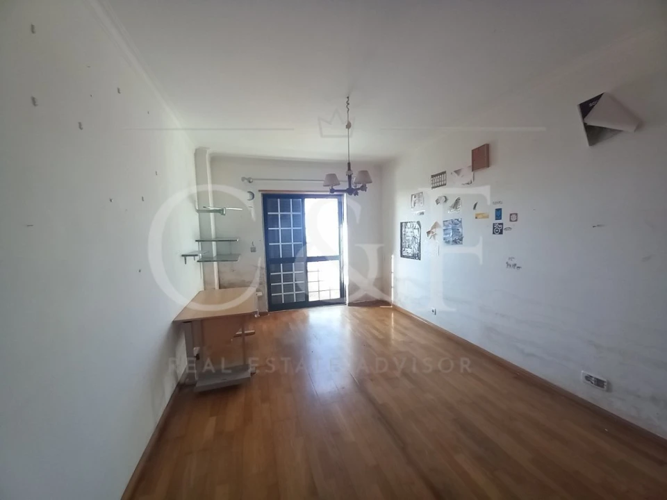 Moradia T4 para Venda em Santo Isidoro Foto 41