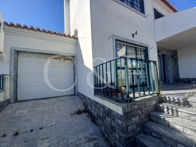 Moradia T4 para Venda em Santo Isidoro Foto 2