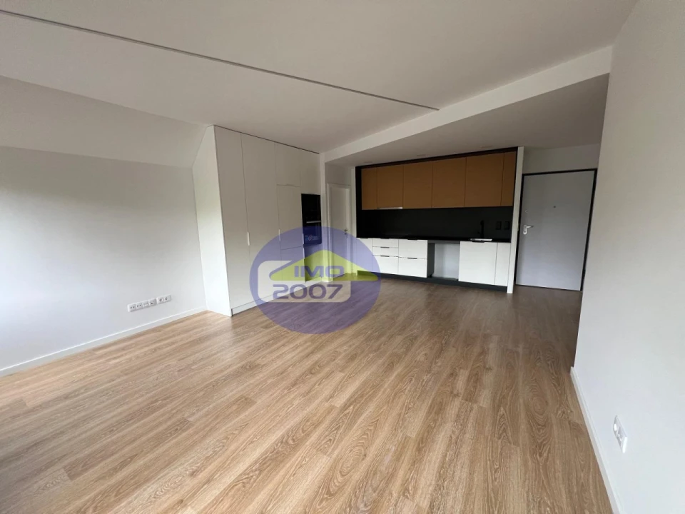 Apartamento T2 para Venda em Argoncilhe Foto 2
