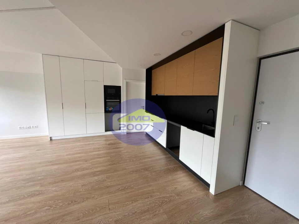 Apartamento T2 para Venda em Argoncilhe Foto 1