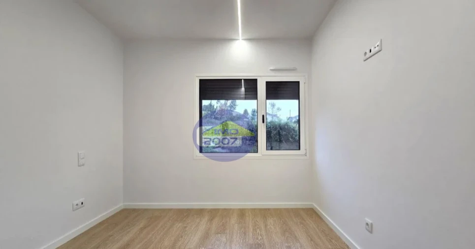 Apartamento T2 para Venda em Argoncilhe Foto 16