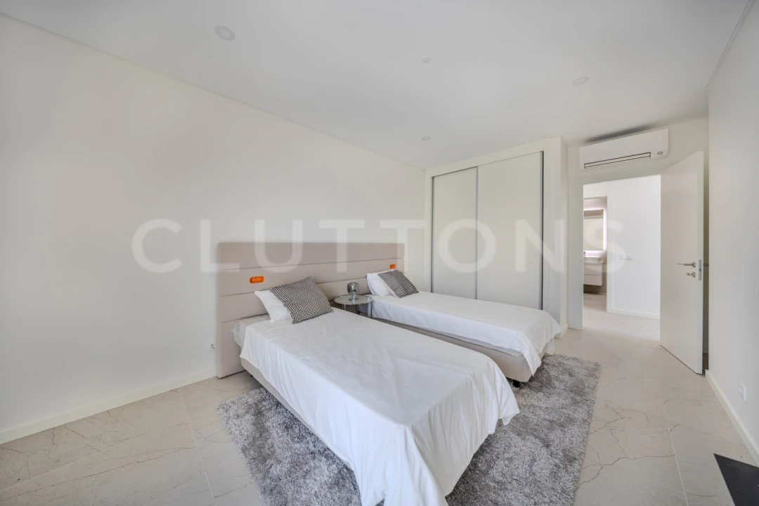 Apartamento T2 para Venda em Quarteira Foto 14
