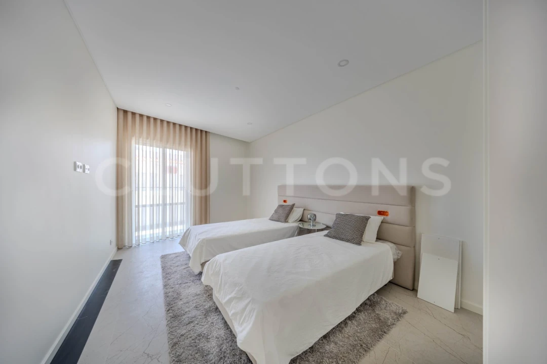 Apartamento T2 para Venda em Quarteira Foto 13