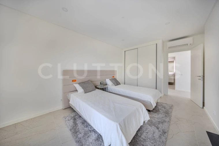 Apartamento T2 para Venda em Quarteira Foto 14