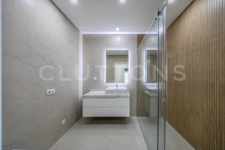 Apartamento T2 para Venda em Quarteira Foto 8