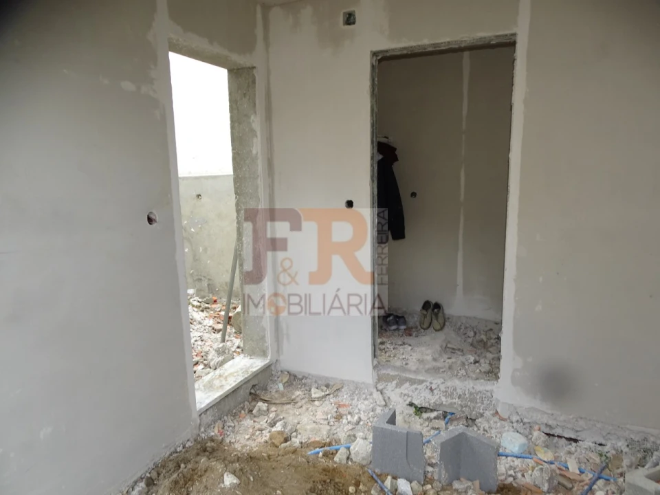 Moradia T2 para Venda em Fernao Ferro Foto 14