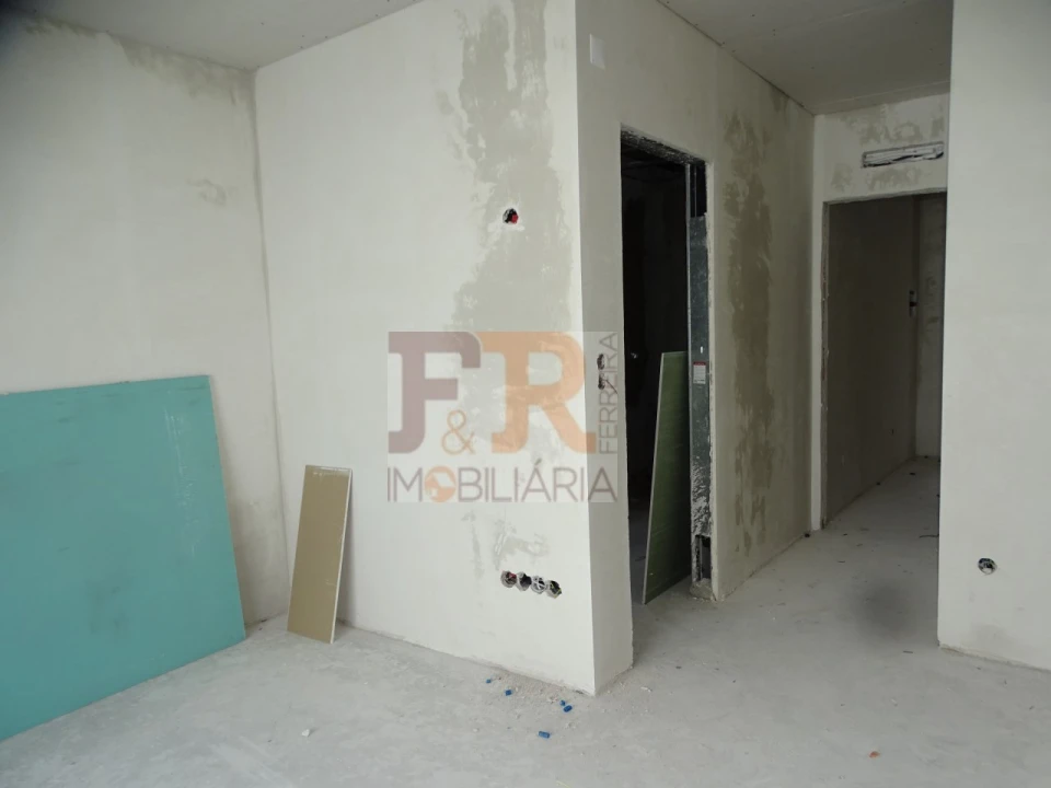 Moradia T2 para Venda em Fernao Ferro Foto 29