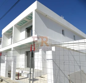 Moradia T2 para Venda em Fernao Ferro