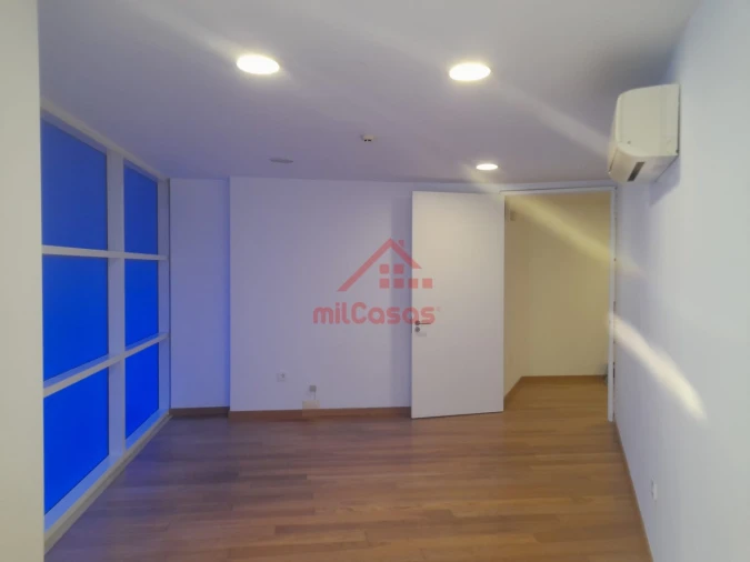 Escritório para Venda em Algés, Linda-A-Velha e Cruz Quebrada-Dafundo Foto 4