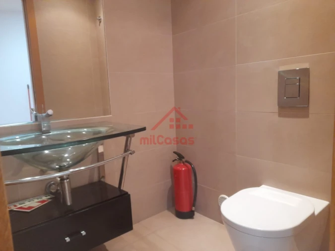 Escritório para Venda em Algés, Linda-A-Velha e Cruz Quebrada-Dafundo Foto 7