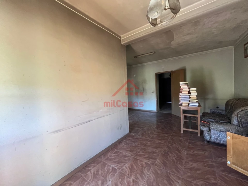 Moradia T2 para Venda em Tabua Foto 6