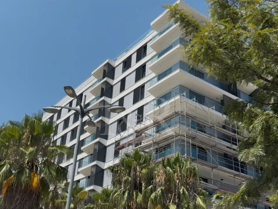 Apartamento T1 para Venda em Avenidas Novas Foto 2