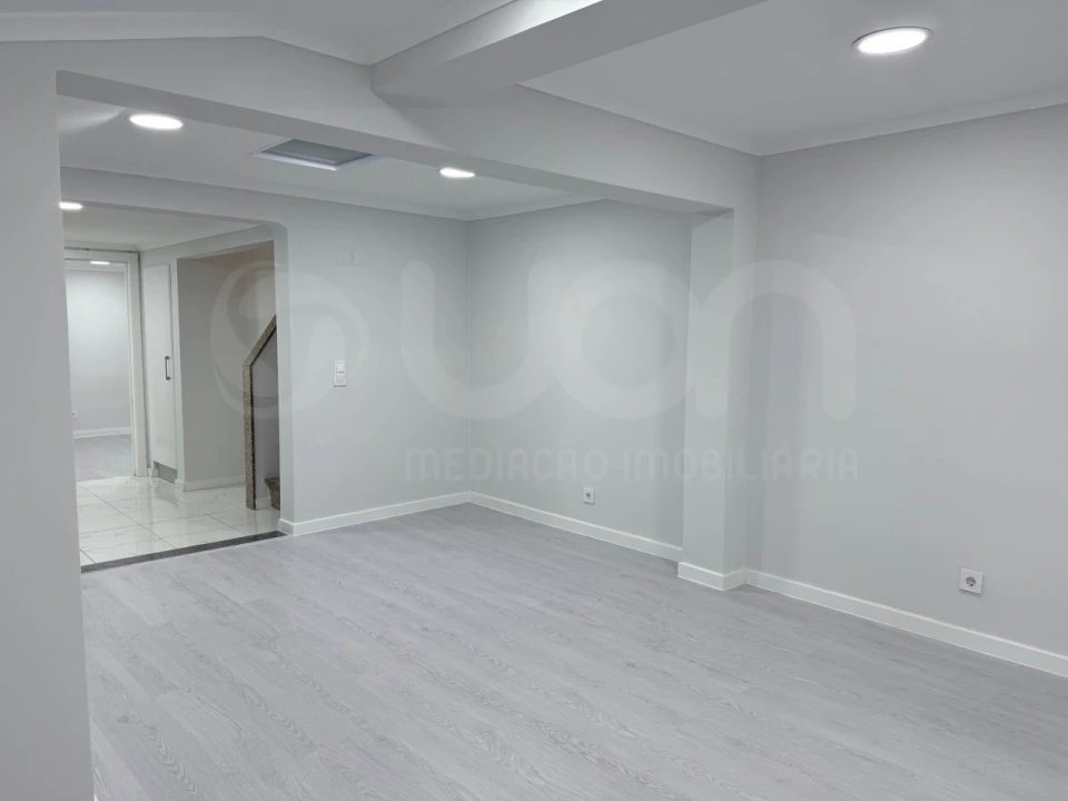 Moradia T3 para Venda em Benavente Foto 3