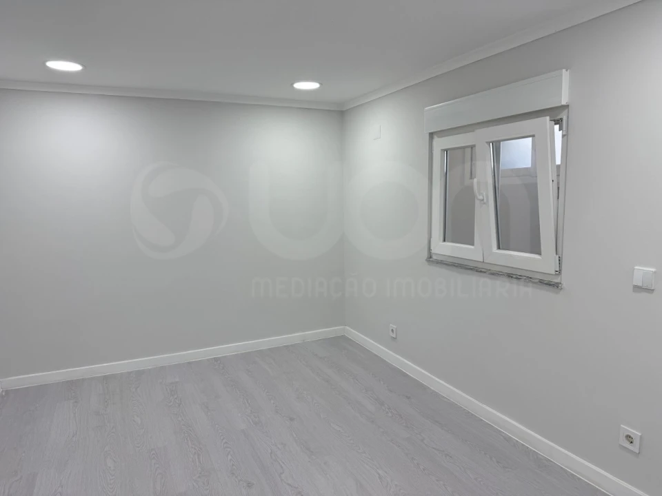 Moradia T3 para Venda em Benavente Foto 8