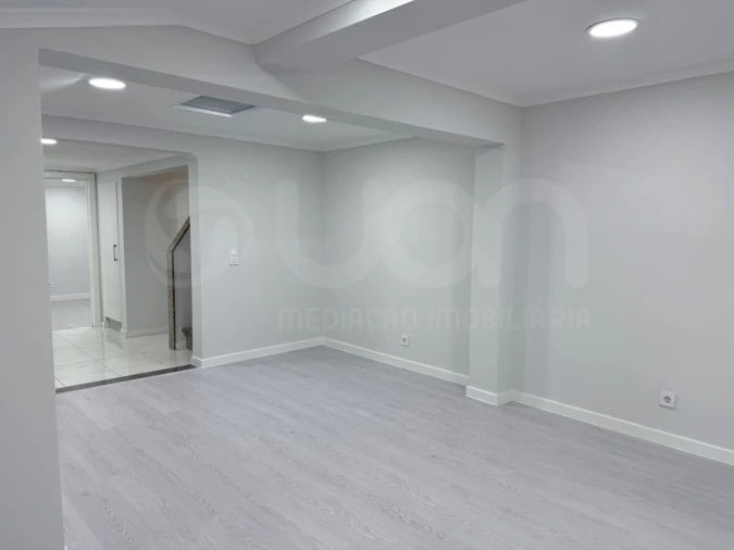 Moradia T3 para Venda em Benavente Foto 3