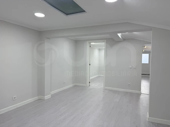 Moradia T3 para Venda em Benavente Foto 4