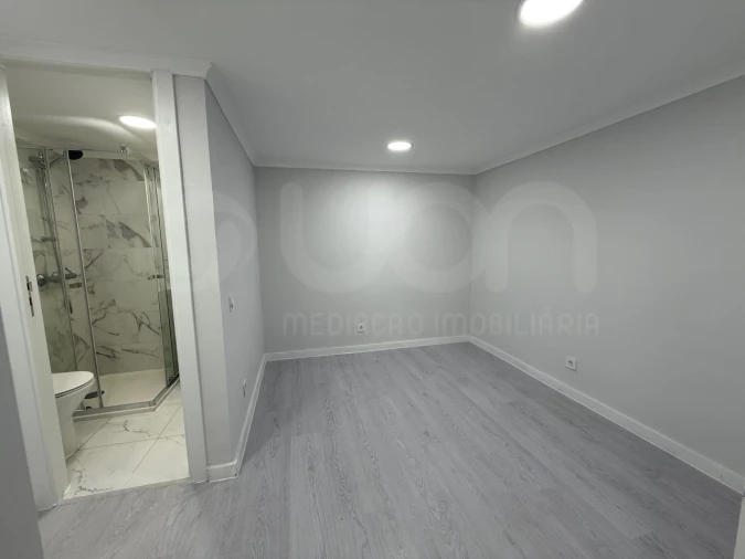 Moradia T3 para Venda em Benavente Foto 11