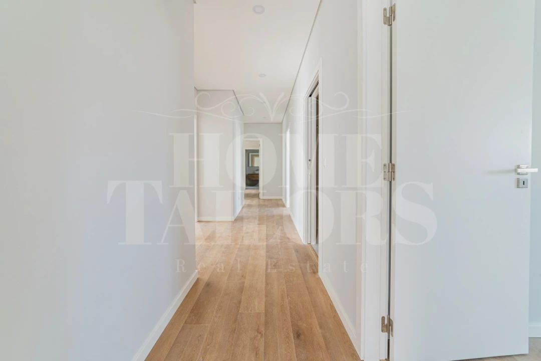 Moradia T4 para Venda em Santo Isidoro Foto 5