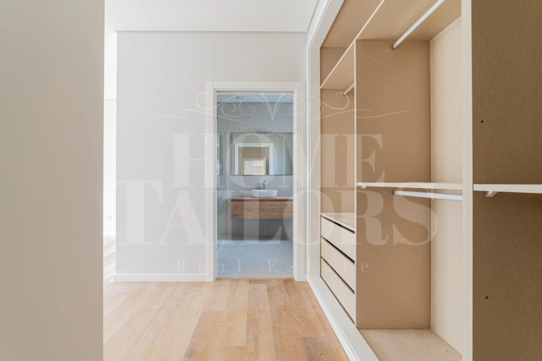 Moradia T4 para Venda em Santo Isidoro Foto 21