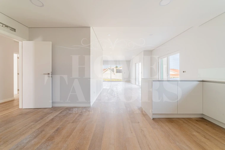 Moradia T4 para Venda em Santo Isidoro Foto 8