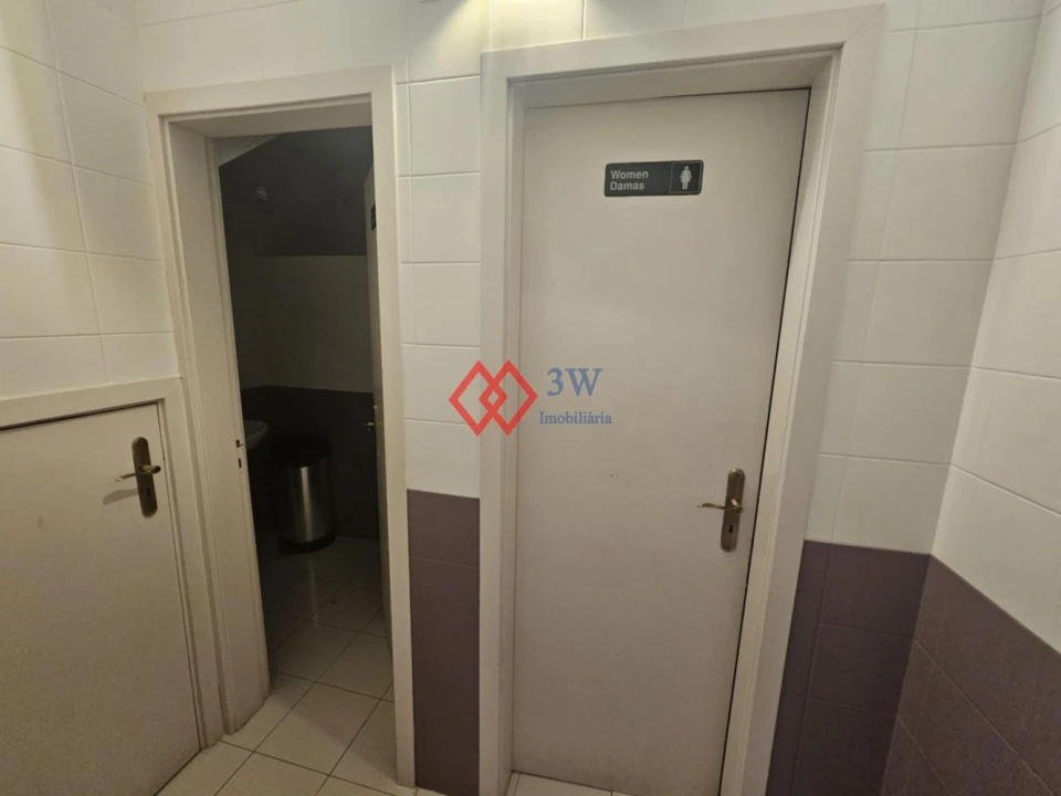 Loja para Trespasse em Torres Novas (São Pedro), Lapas e Ribeira Branca Foto 16