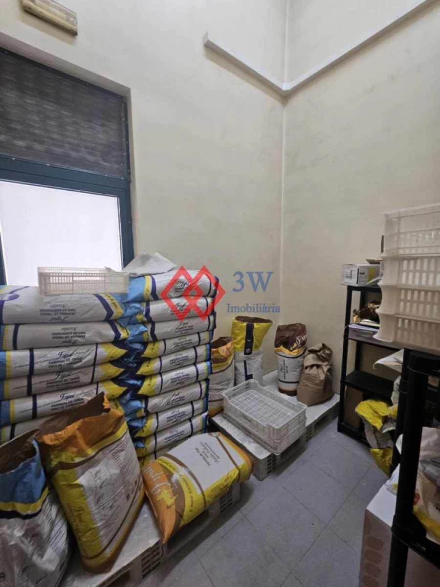 Loja para Trespasse em Torres Novas (São Pedro), Lapas e Ribeira Branca Foto 19