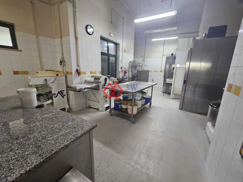 Loja para Trespasse em Torres Novas (São Pedro), Lapas e Ribeira Branca Foto 23