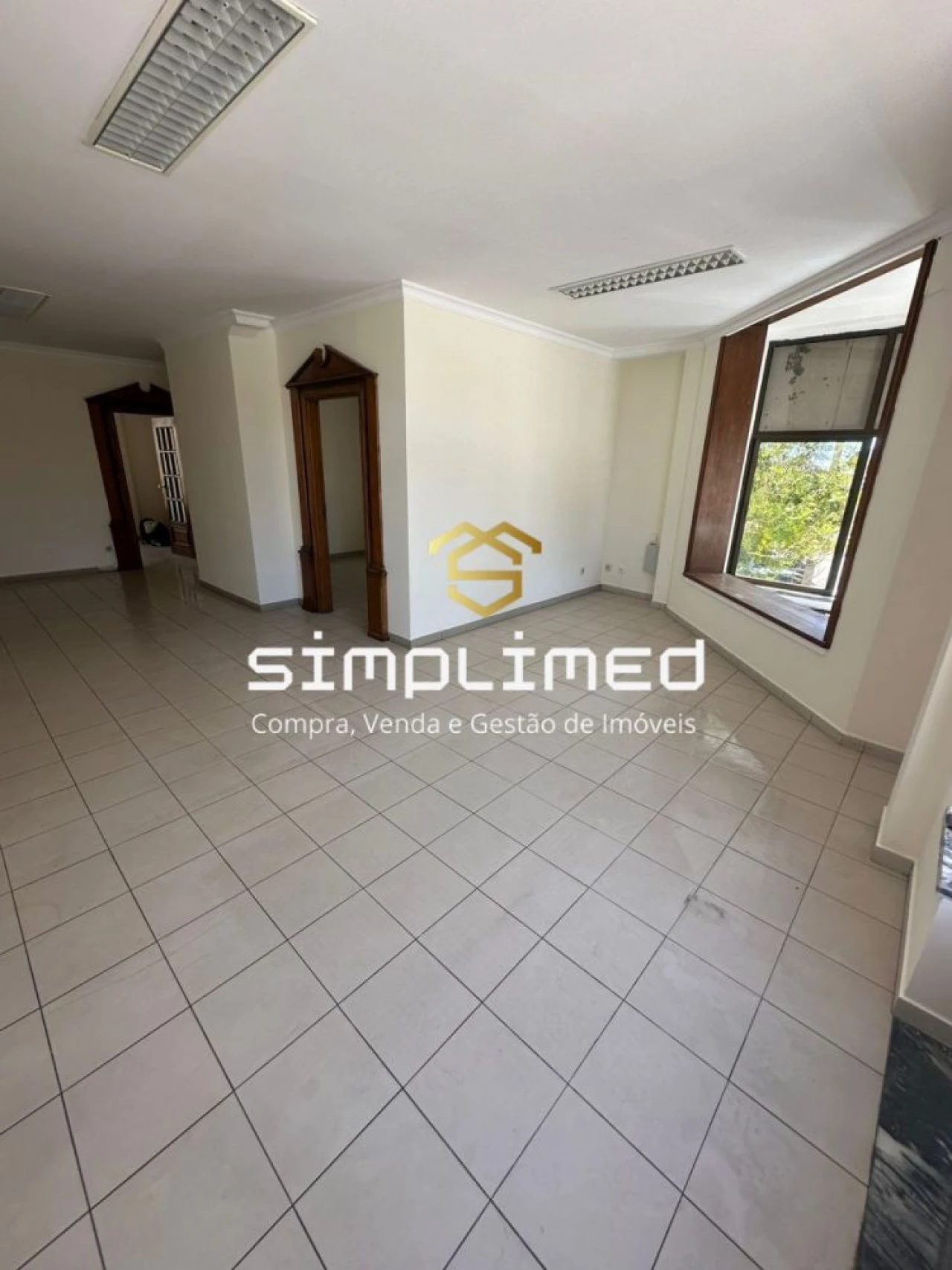 Loja para Venda em Buarcos Foto 3