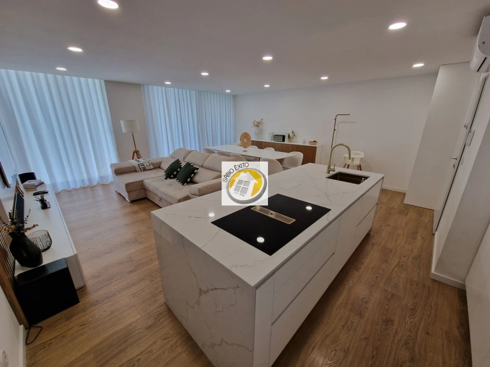 Apartamento T3 para Venda em Espinho Foto 1