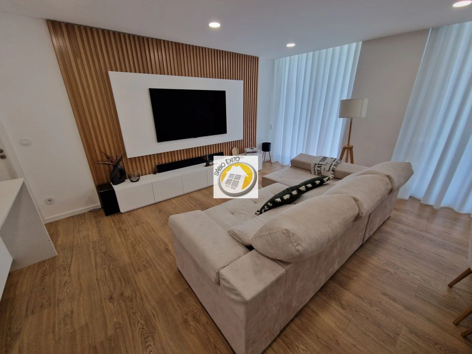 Apartamento T3 para Venda em Espinho Foto 32