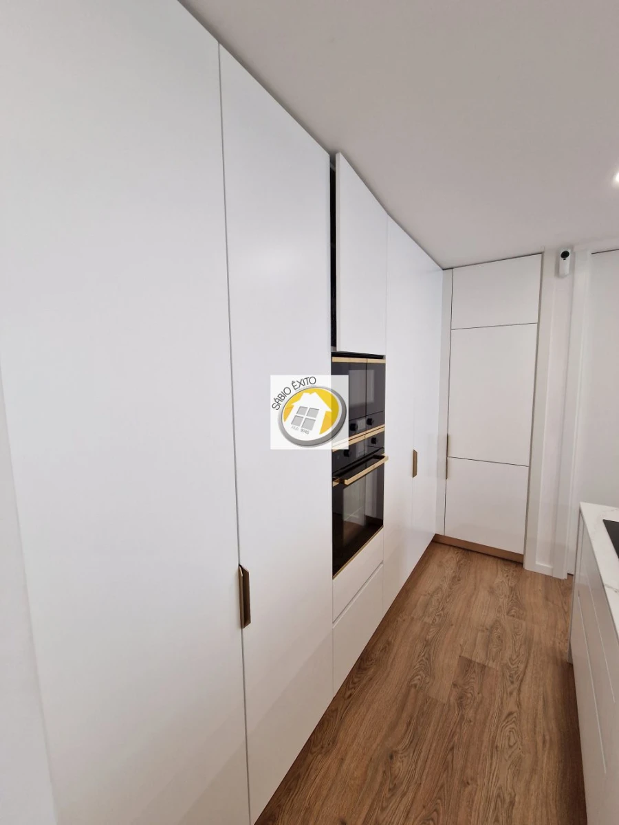 Apartamento T3 para Venda em Espinho Foto 5