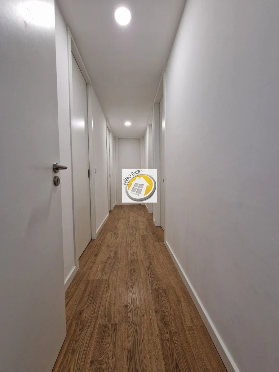 Apartamento T3 para Venda em Espinho Foto 12