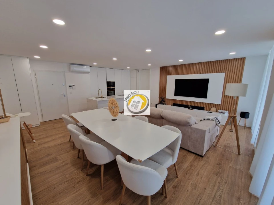 Apartamento T3 para Venda em Espinho Foto 3