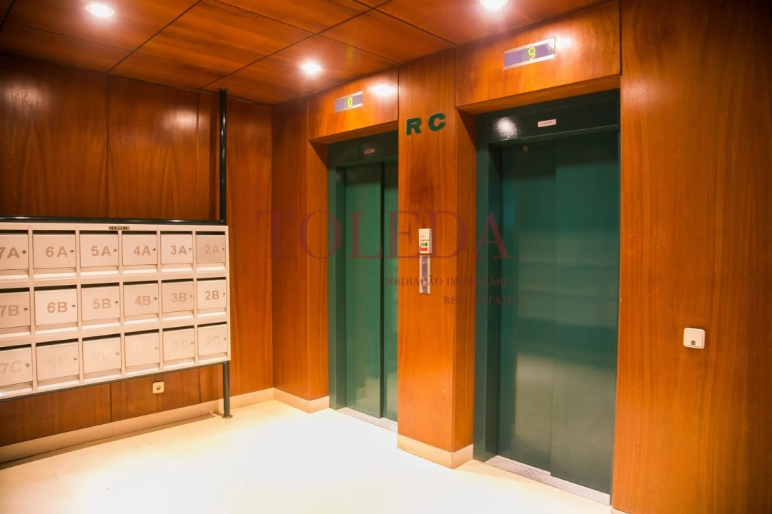 Apartamento T3 para Venda em Areeiro Foto 33