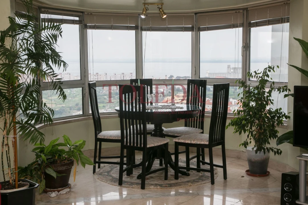 Apartamento T3 para Venda em Areeiro Foto 6