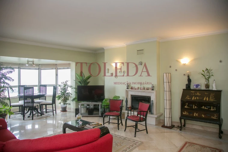 Apartamento T3 para Venda em Areeiro Foto 8