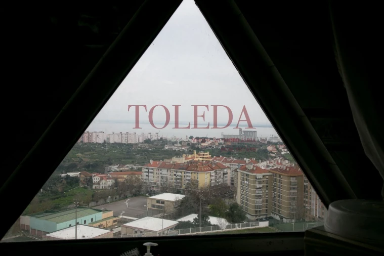 Apartamento T3 para Venda em Areeiro Foto 28