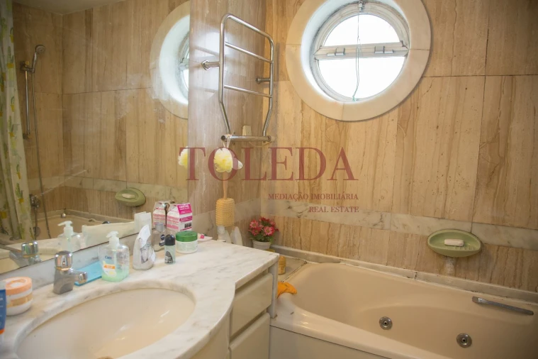 Apartamento T3 para Venda em Areeiro Foto 15