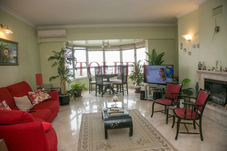 Apartamento T3 para Venda em Areeiro Foto 17