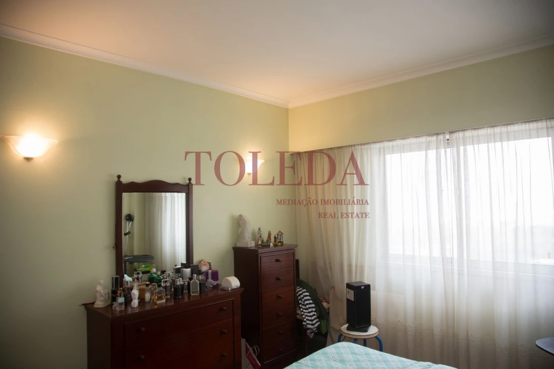 Apartamento T3 para Venda em Areeiro Foto 21