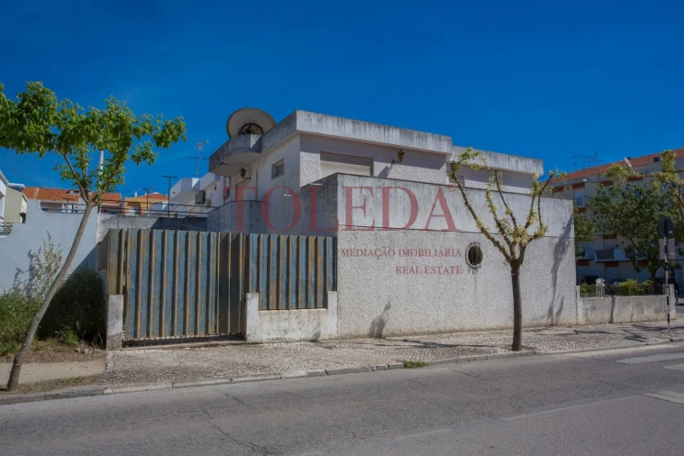 Moradia T5 para Venda em Montijo e Afonsoeiro Foto 3