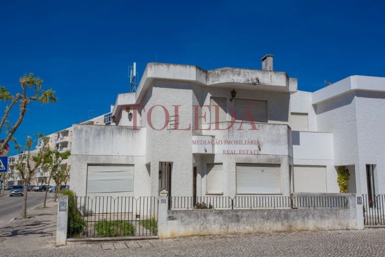 Moradia T5 para Venda em Montijo e Afonsoeiro