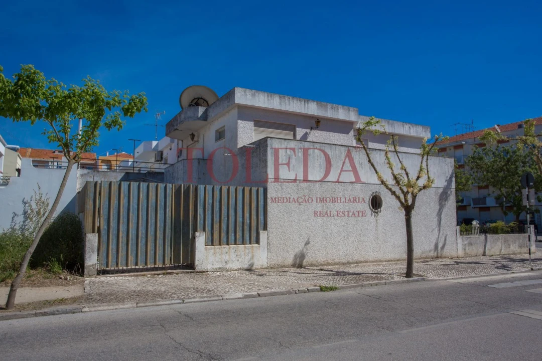 Moradia T5 para Venda em Montijo e Afonsoeiro Foto 3