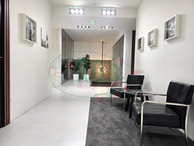 Escritório para Arrendamento em Fânzeres e São Pedro da Cova Foto 2