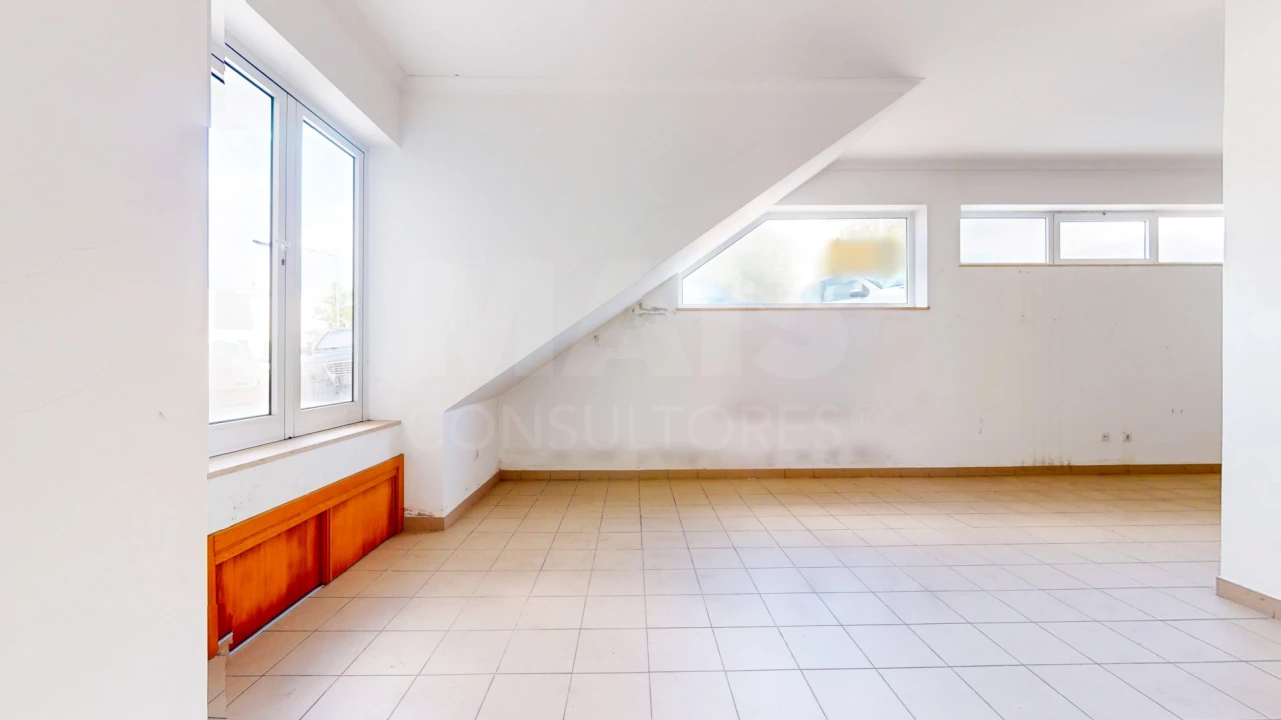 Loja para Venda em Soure Foto 12