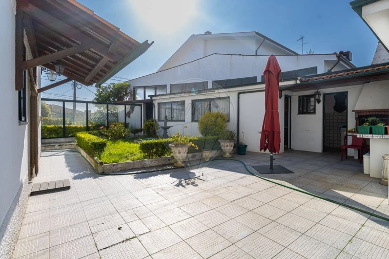 Moradia T4 para Venda em Gondomar (São Cosme), Valbom e Jovim Foto 31