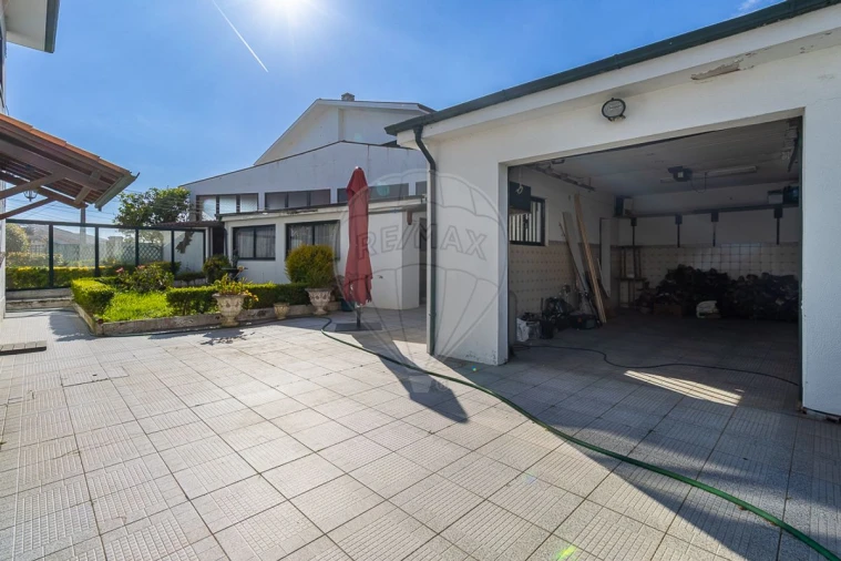 Moradia T4 para Venda em Gondomar (São Cosme), Valbom e Jovim Foto 32